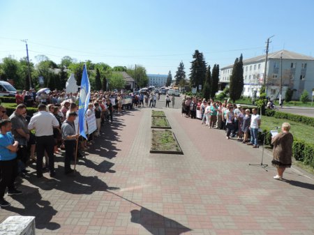 Солідарність освітян району.